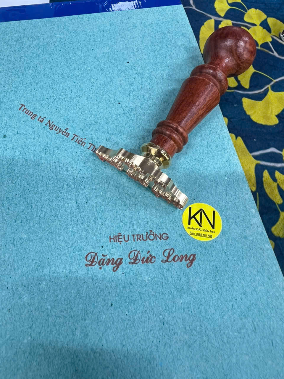 Dấu đồng cán gỗ