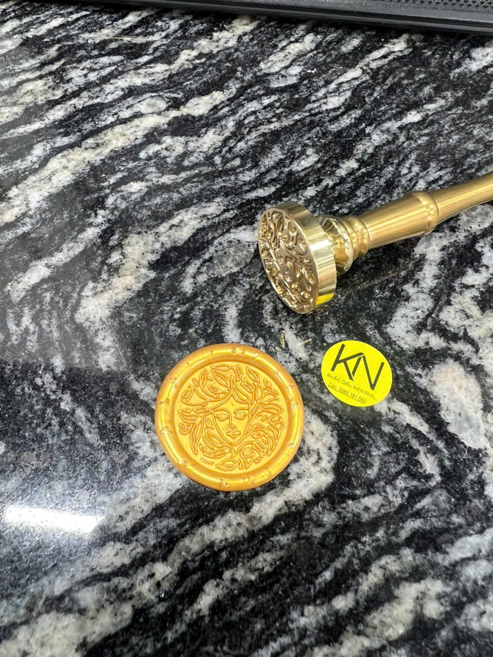 Dấu đồng in sáp