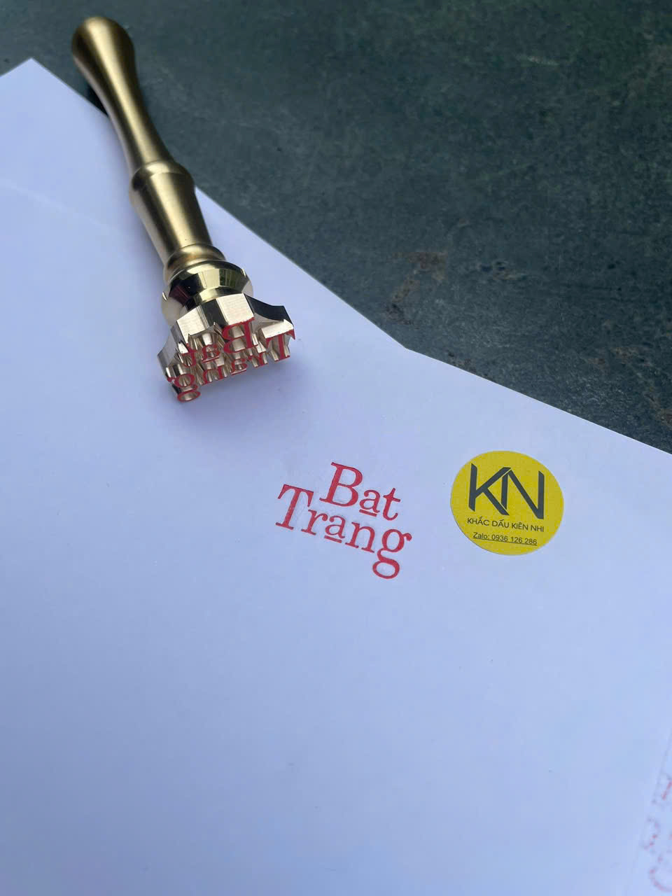 Dấu đồng in gốm sứ trước nung